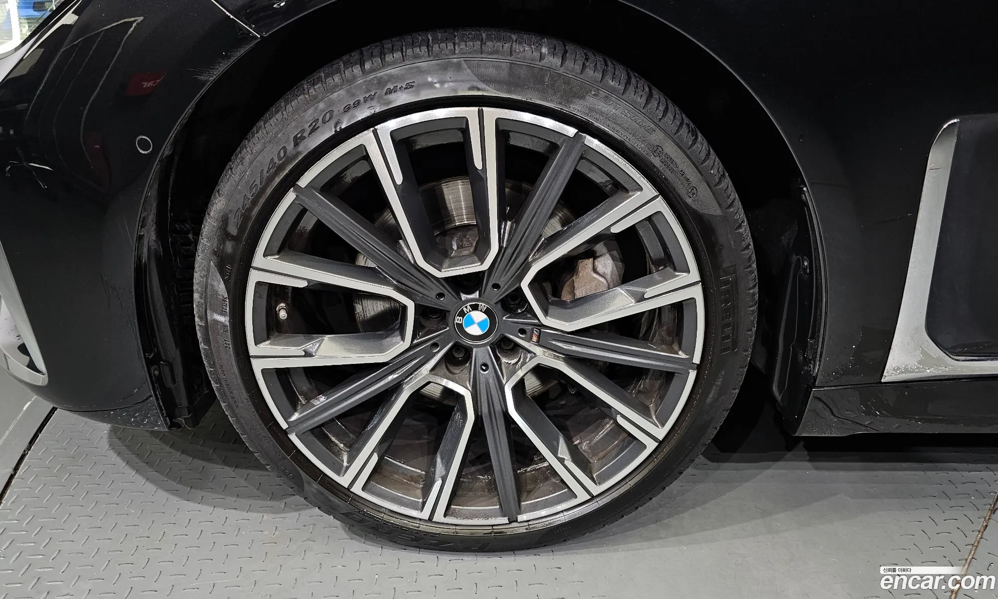 BMW 7 Series G11 730D xDrive M Sports - фотография 1151094
