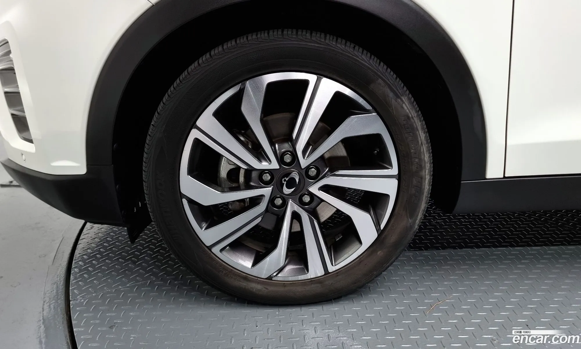 Kg Mobility Ssangyong Very New Tivoli Gasoline 15 2Wd V5 - фотография 7052341