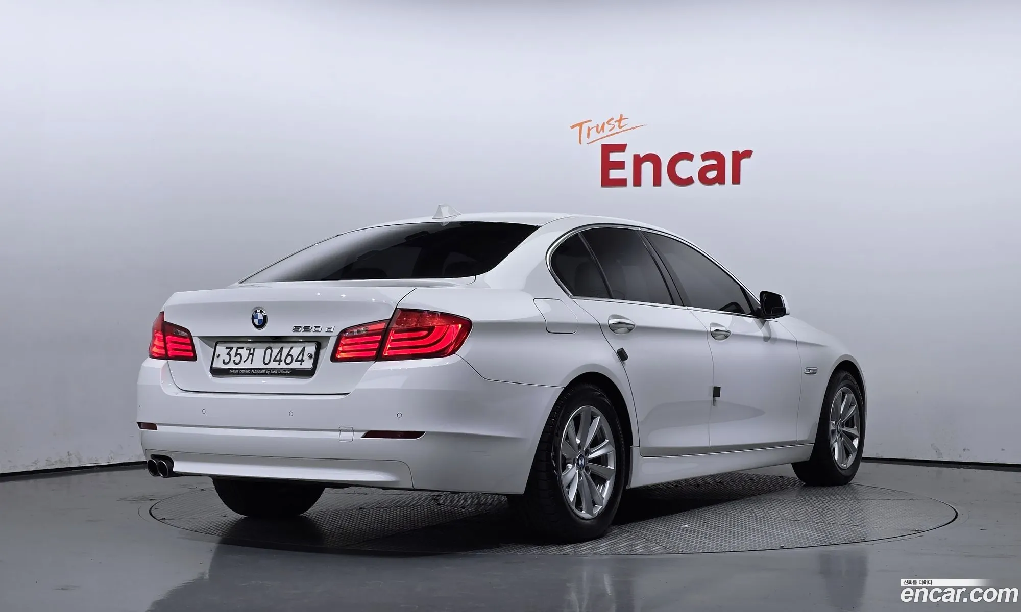 BMW 5 Series F10 520D - фотография 1202973