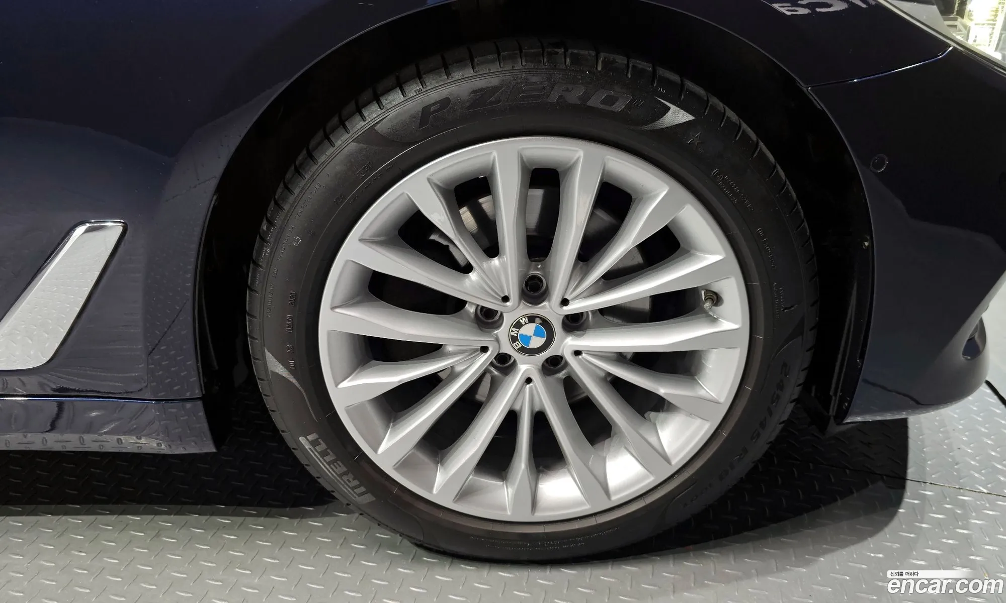 BMW 5 Series G30 520D xDrive Luxury Plus - фотография 1149469