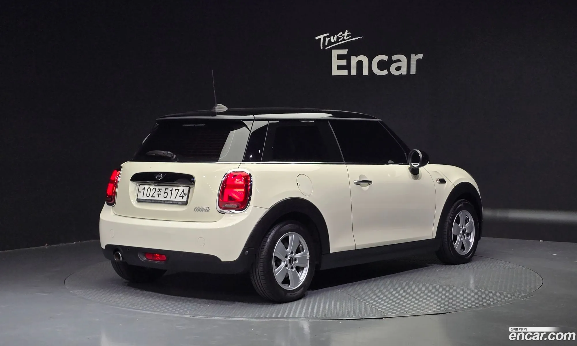 Mini Cooper Basic 3Rd Generation - фотография 1037320