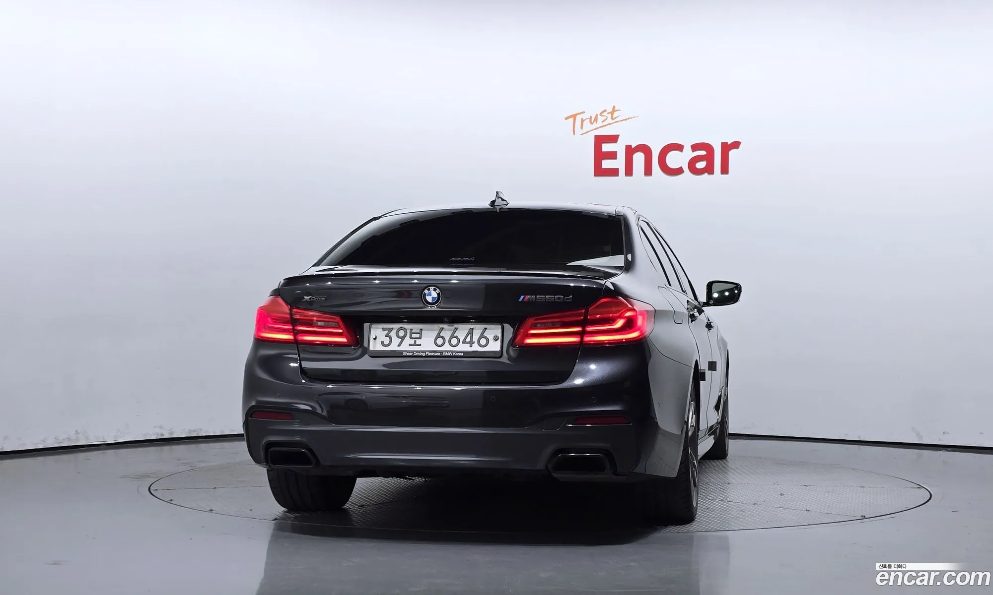 BMW 5 Series G30 M550D xDrive - фотография 1220275