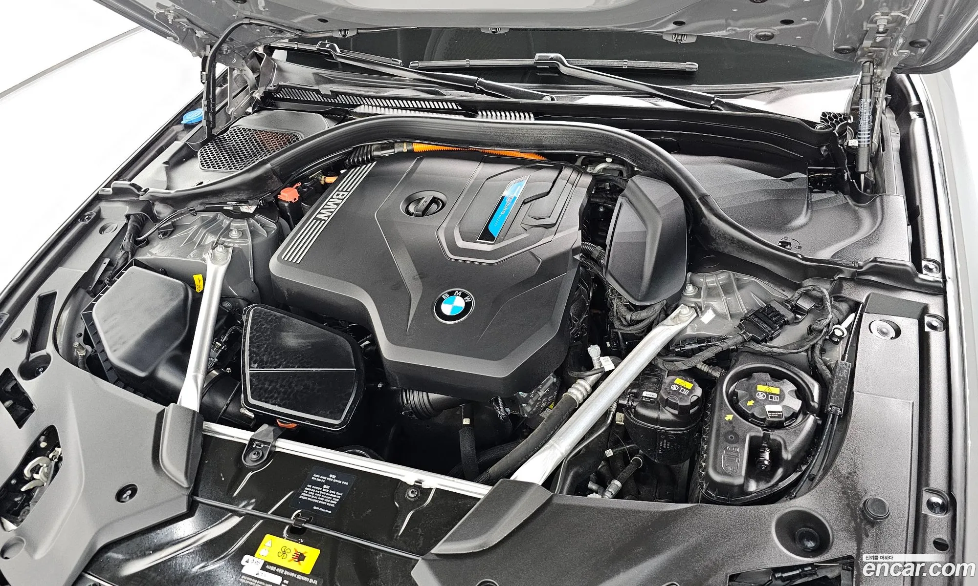 BMW 5 Series G30 530E M Sports - фотография 13165531