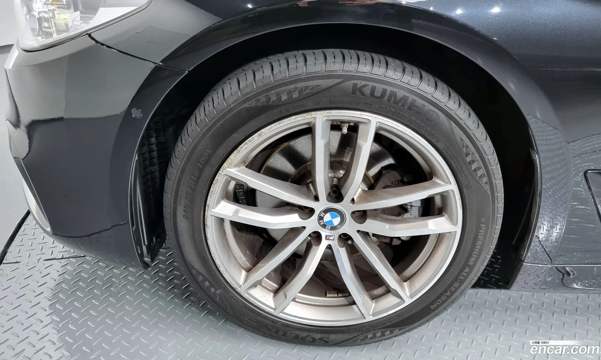 BMW 5 Series G30 520D xDrive M Sports - фотография 1254560