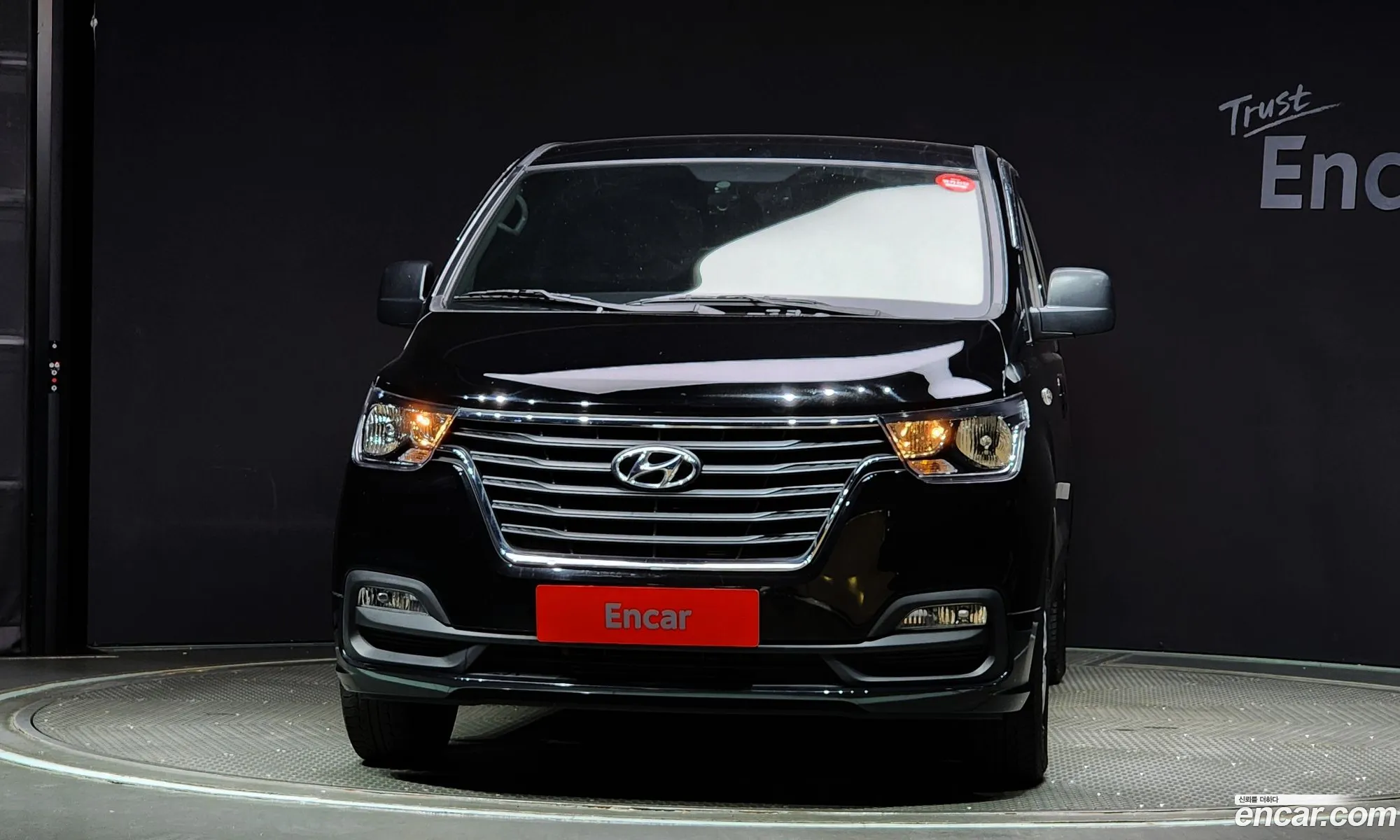 Hyundai The New Grand Starex Van 5-Seater Smart - фотография 13645279