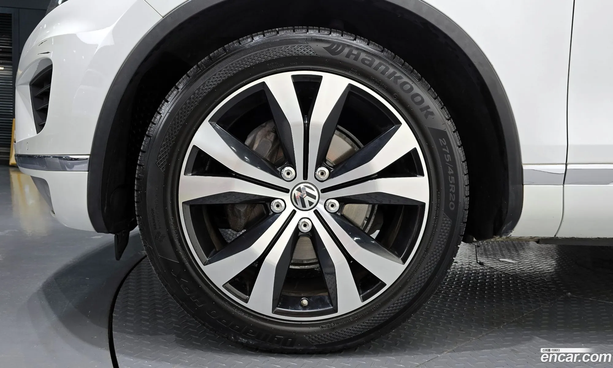 Volkswagen New Touareg V6 30 Tdi Bluemotion Exclusive 7P5 - фотография 12369570