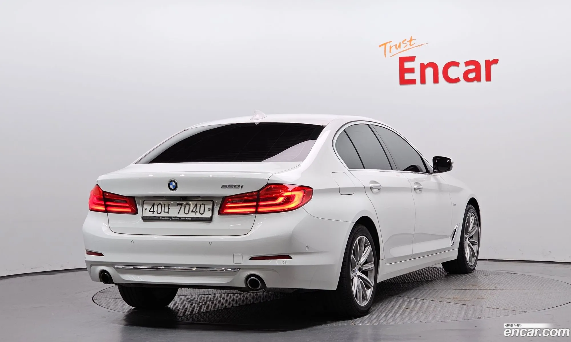 BMW 5 Series G30 520I Luxury - фотография 1254521