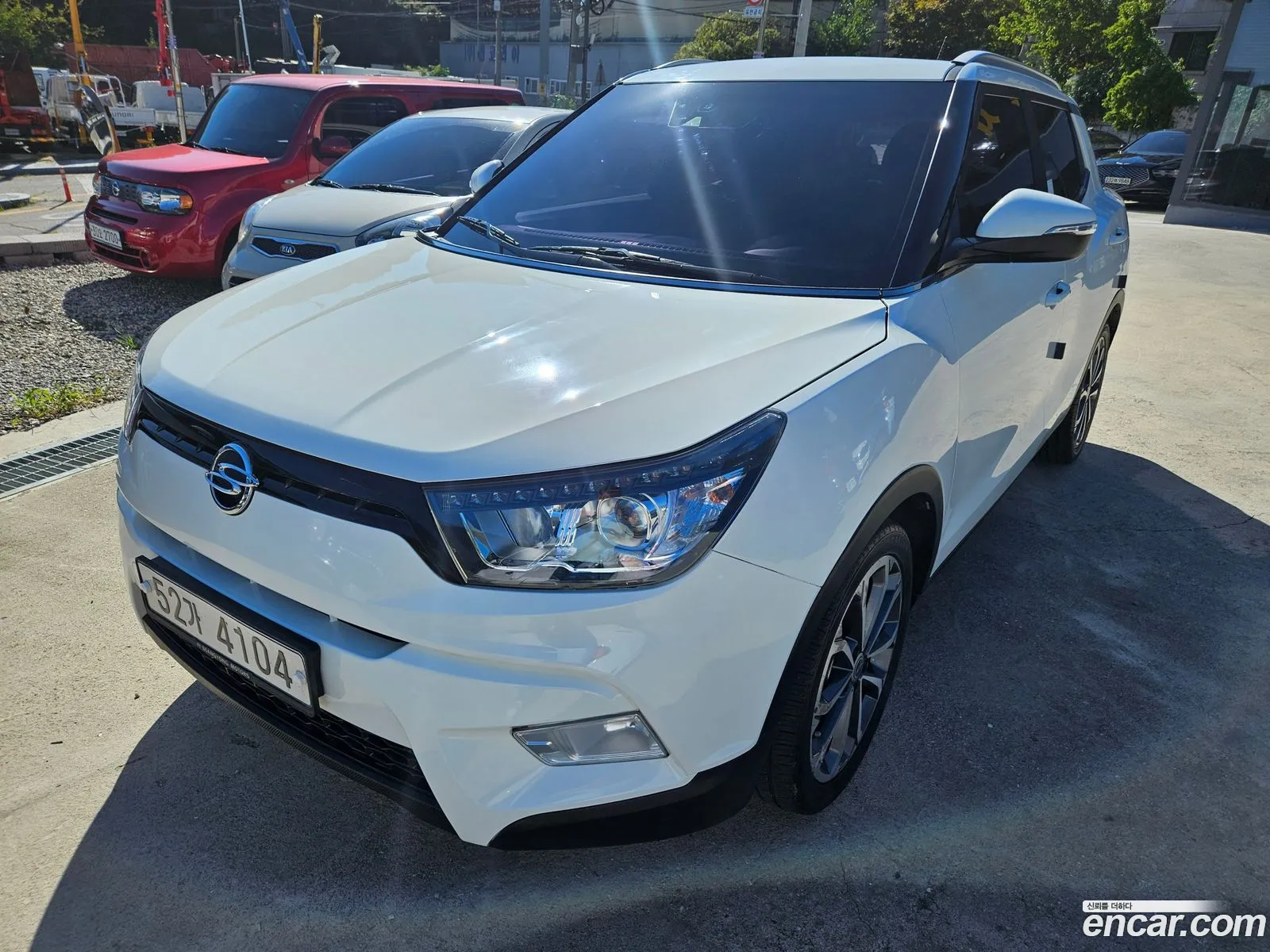 Kg Mobility Ssangyong Tivoli Lx 2Wd Top-Of-The-Line Model - фотография 6936351