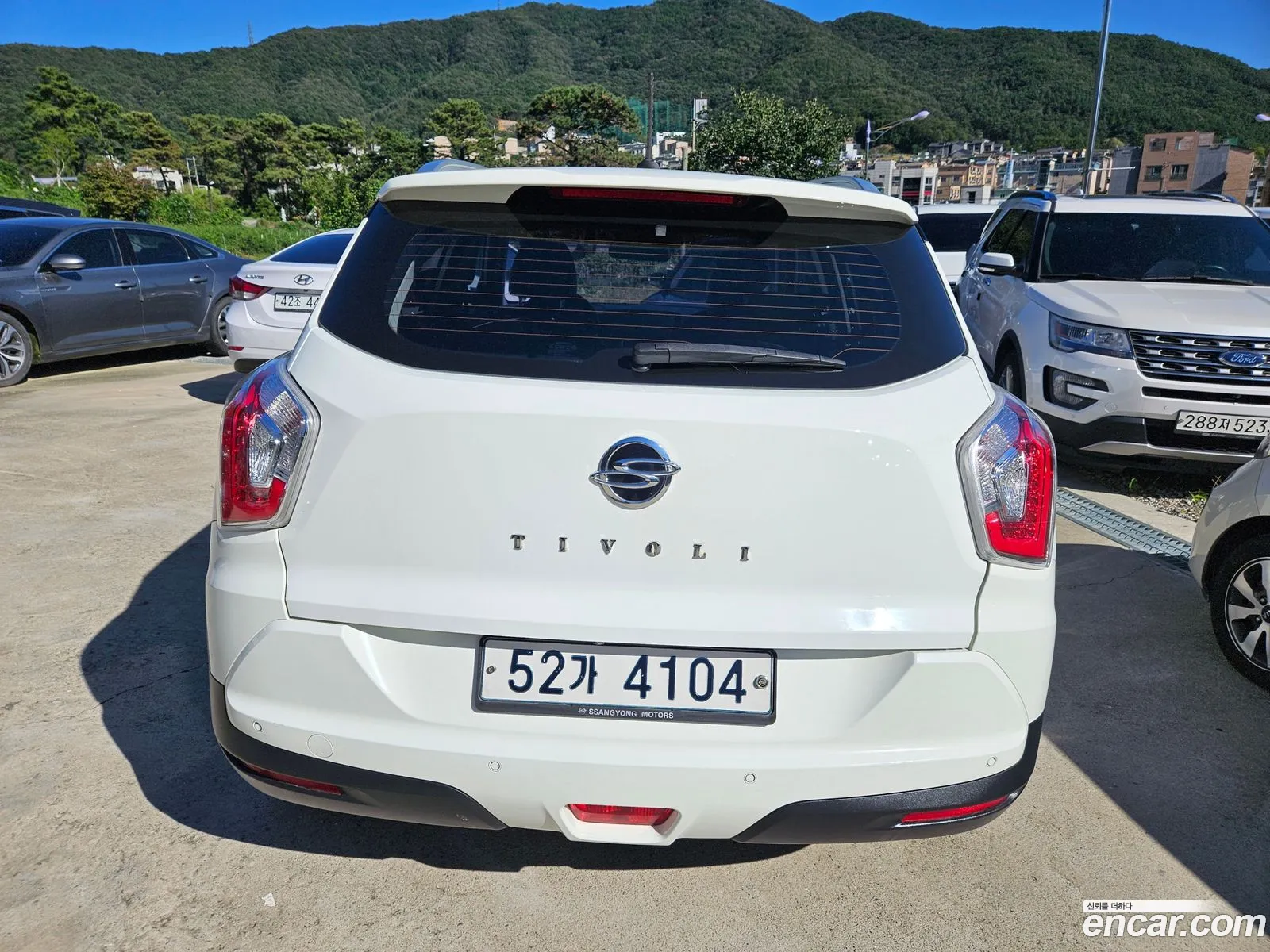 Kg Mobility Ssangyong Tivoli Lx 2Wd Top-Of-The-Line Model - фотография 6936355