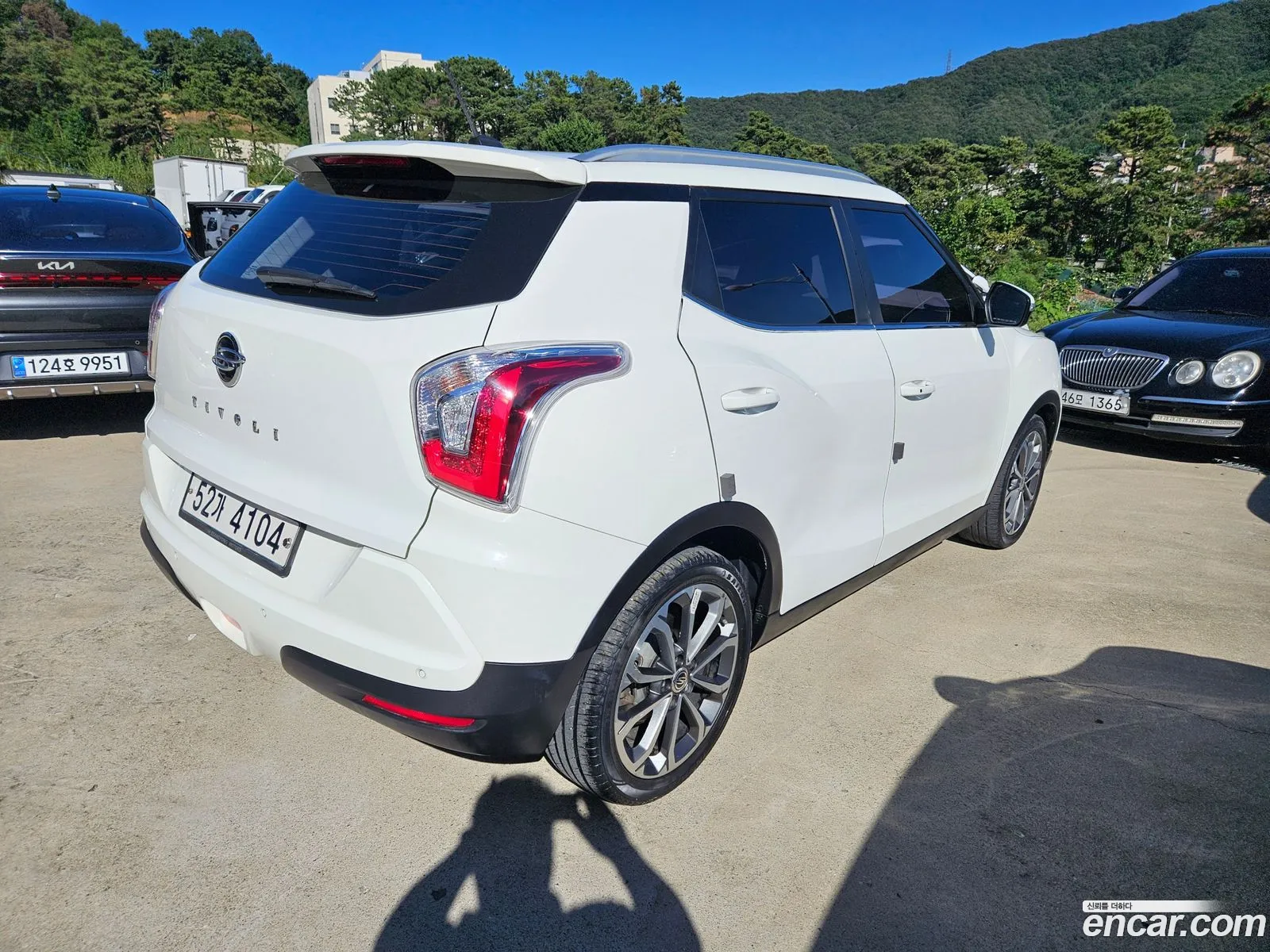 Kg Mobility Ssangyong Tivoli Lx 2Wd Top-Of-The-Line Model - фотография 6936356