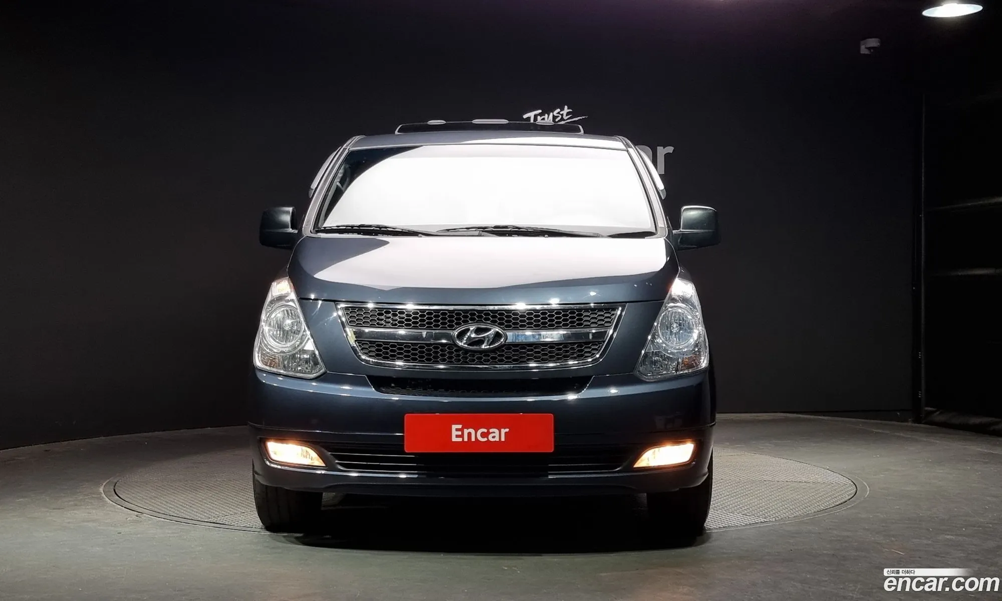 Hyundai Grand Starex 12-Seater Wagon Cvx Premium - фотография 13643457