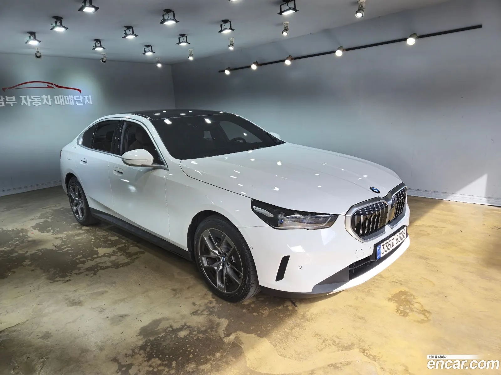 BMW 5 Series G60 520I - фотография 1151153
