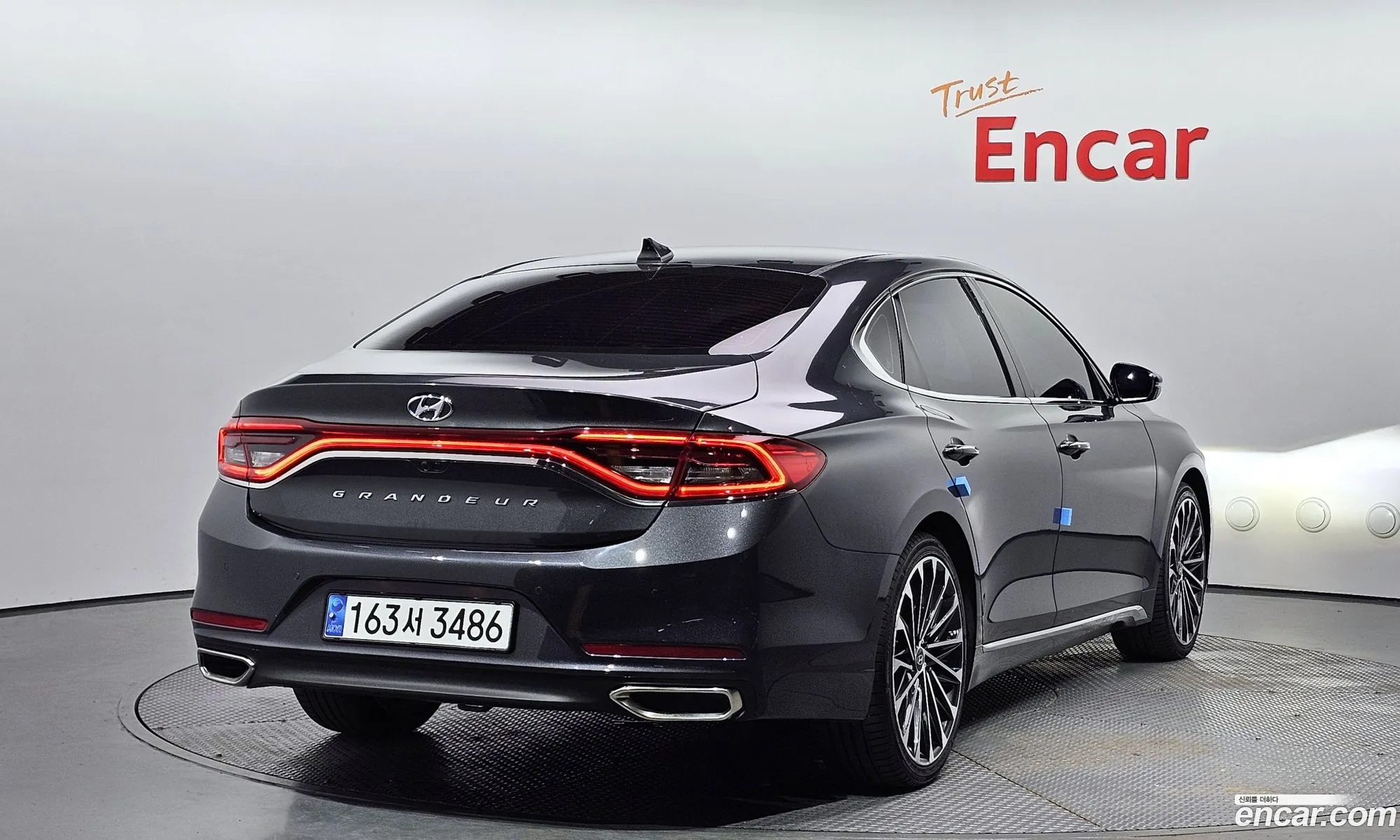 Hyundai Grandeur Ig 30 Lpi Modern Rental Car - фотография 13643419