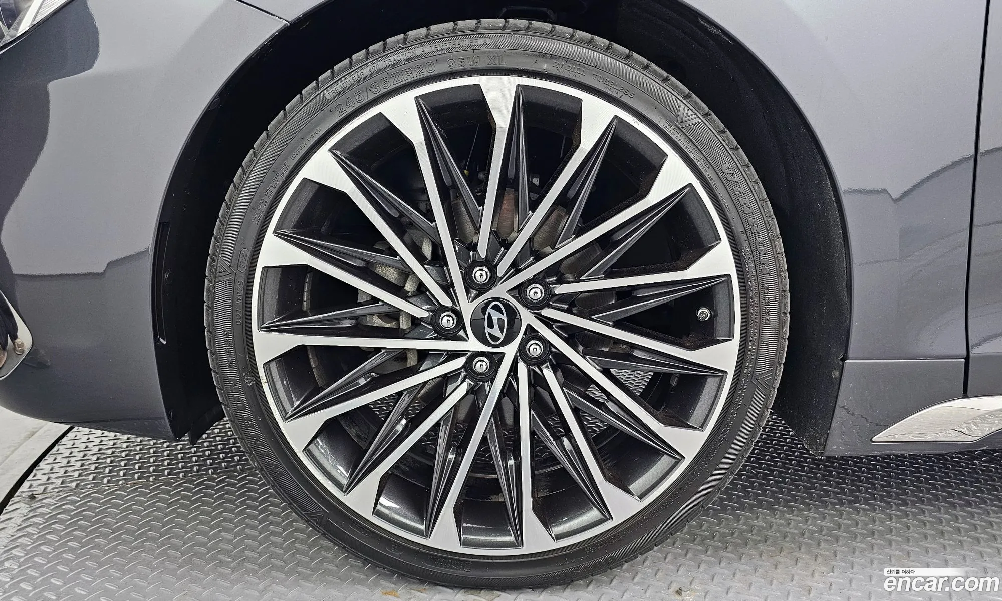 Hyundai Grandeur Ig 30 Lpi Modern Rental Car - фотография 13643422