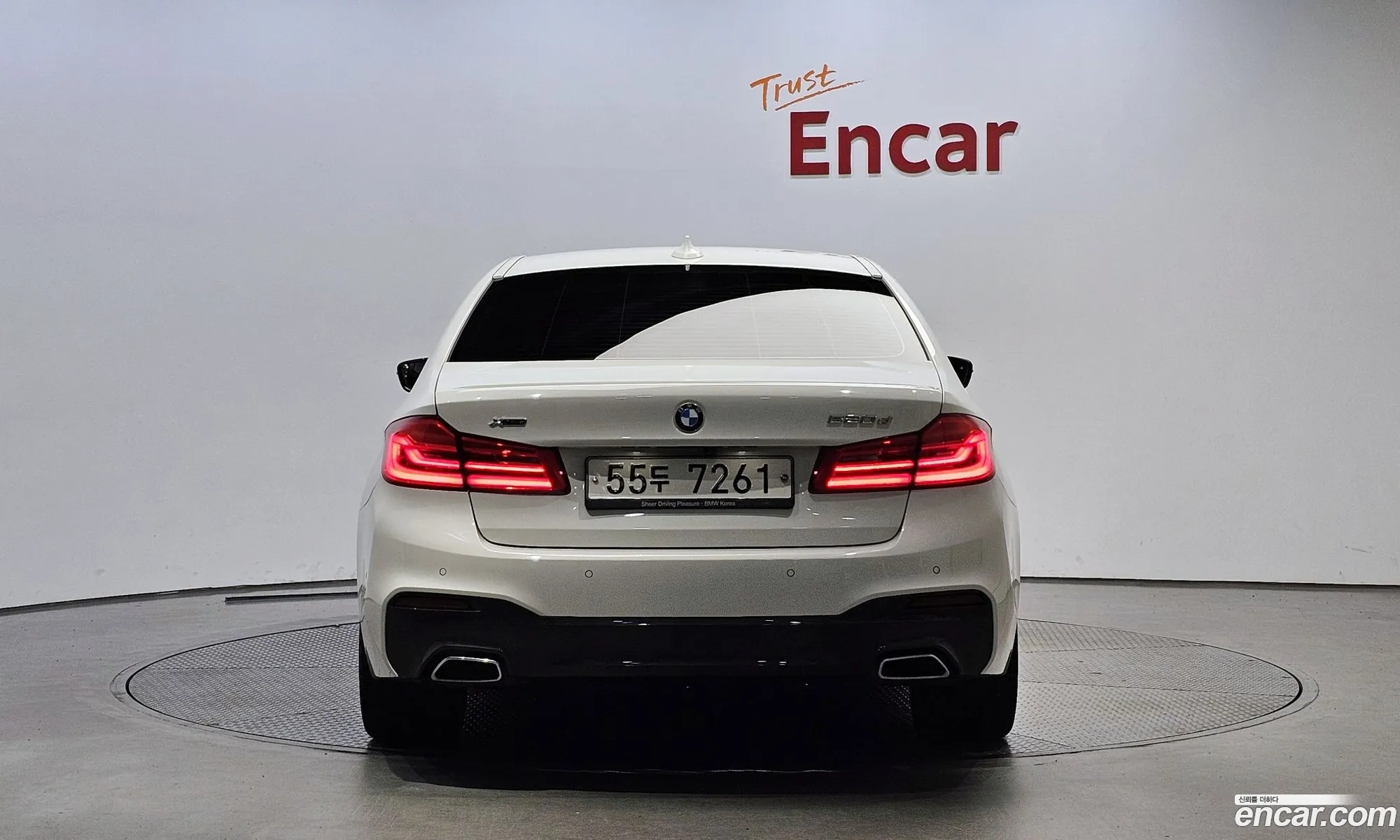 BMW 5 Series G30 520D xDrive M Sport Plus - фотография 1151105