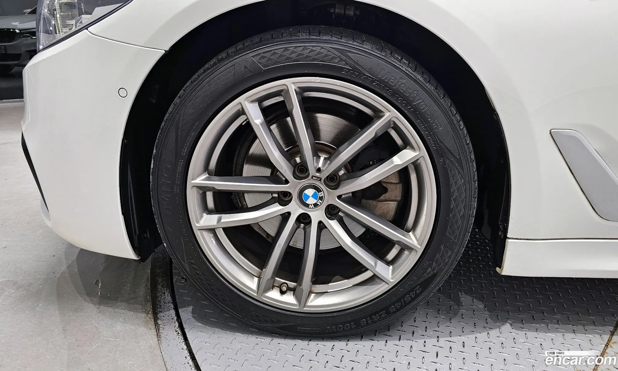 BMW 5 Series G30 520D xDrive M Sport Plus - фотография 1151106