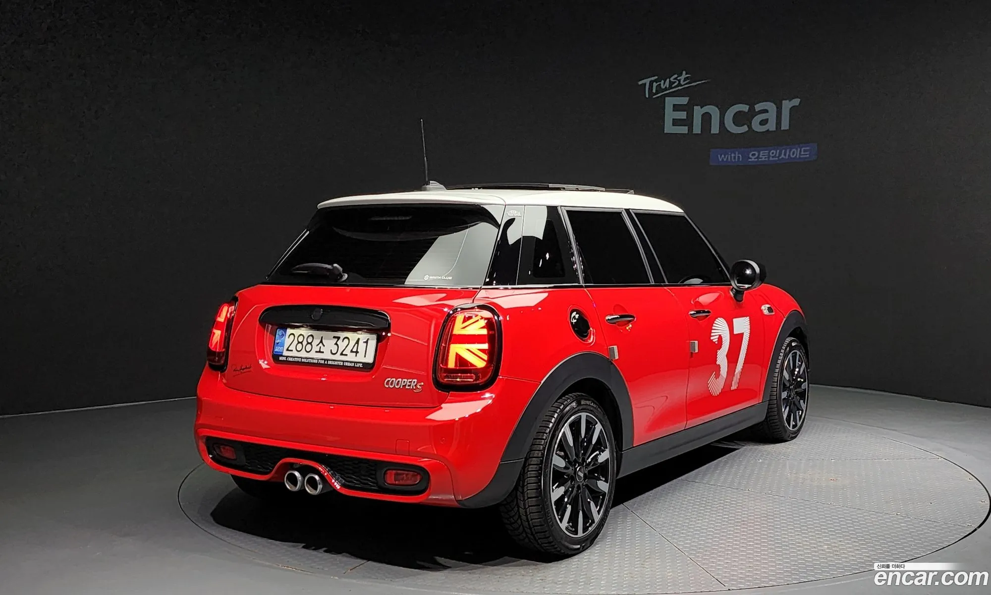 Mini Cooper S 5-Door Paddy Hopkirk Edition 3Rd Generation - фотография 1037422
