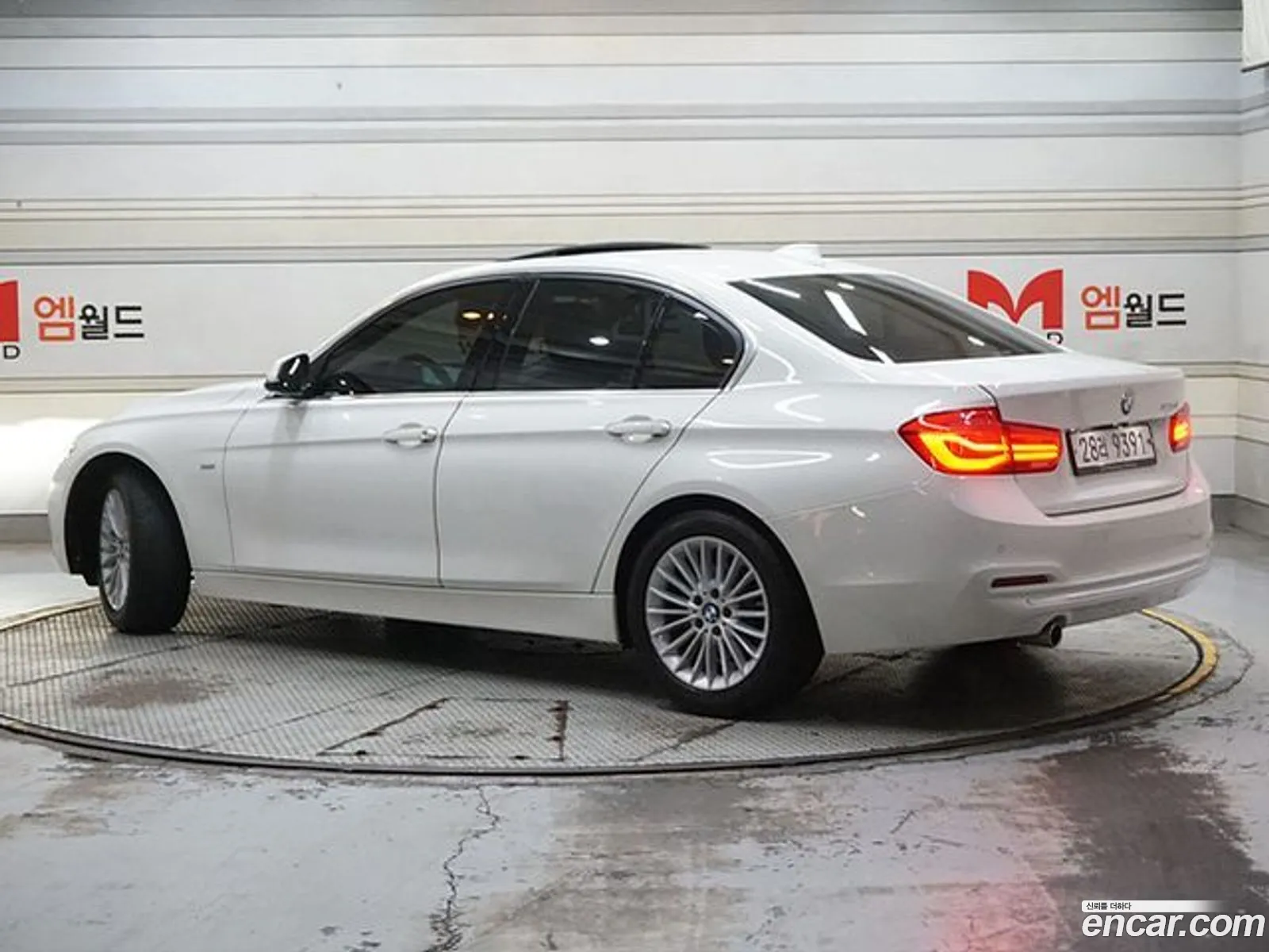 BMW 3 Series F30 320I Luxury - фотография 1181366