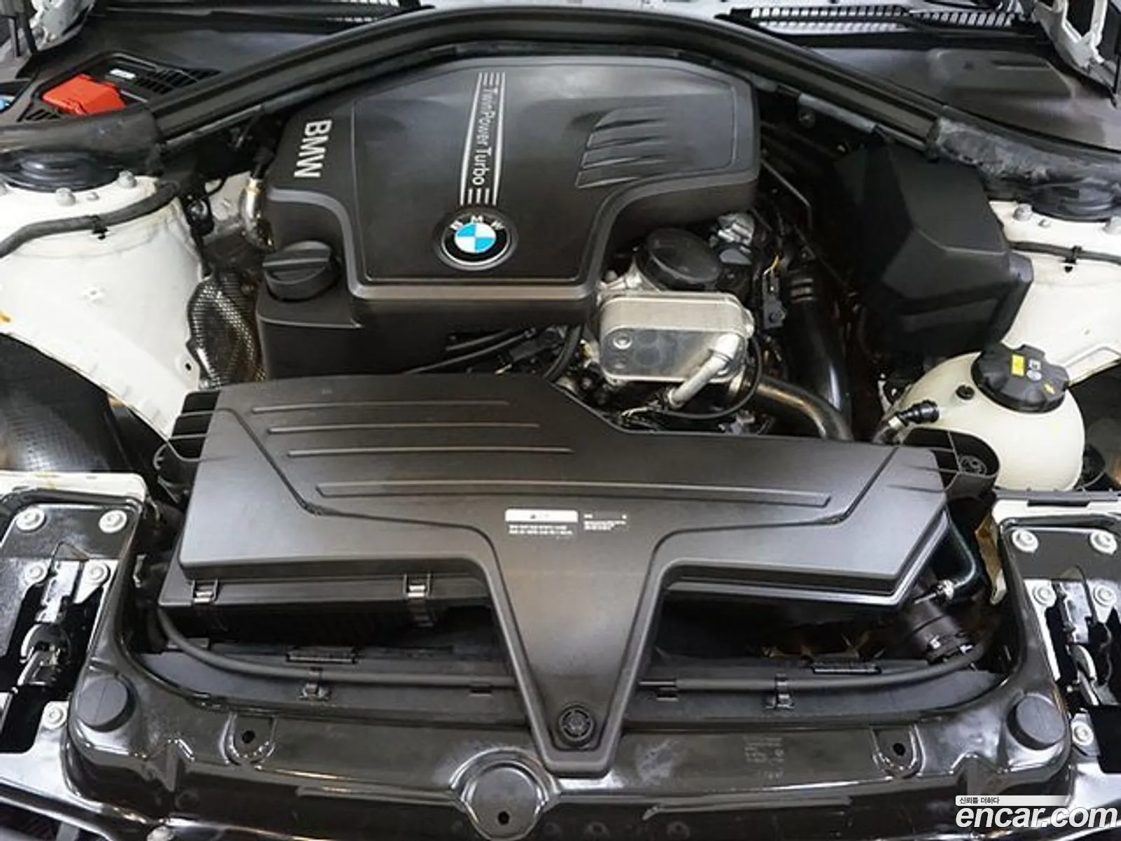 BMW 3 Series F30 320I Luxury - фотография 1181370