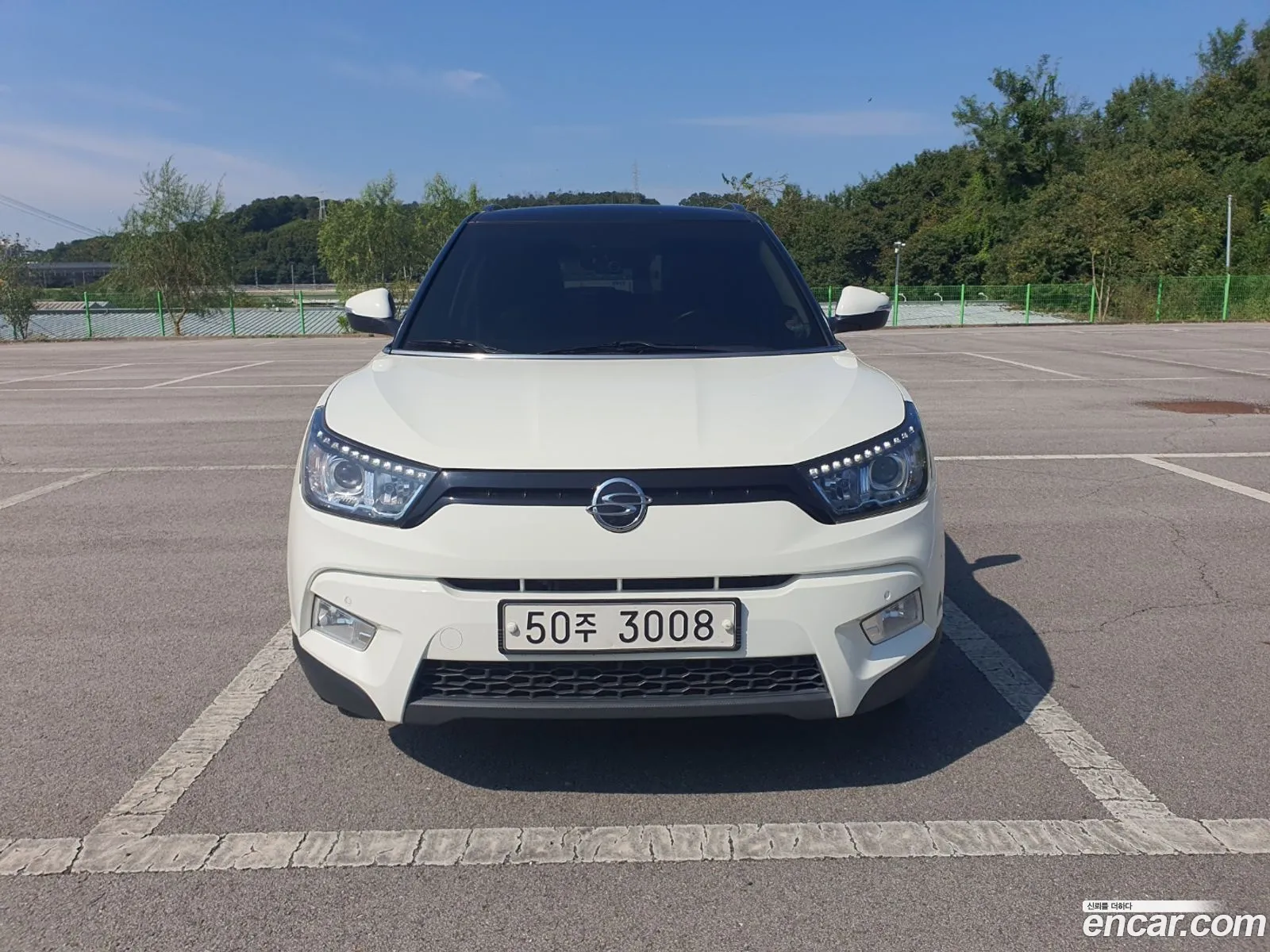 Kg Mobility Ssangyong Tivoli Lx 2Wd Top-Of-The-Line Model - фотография 6936327