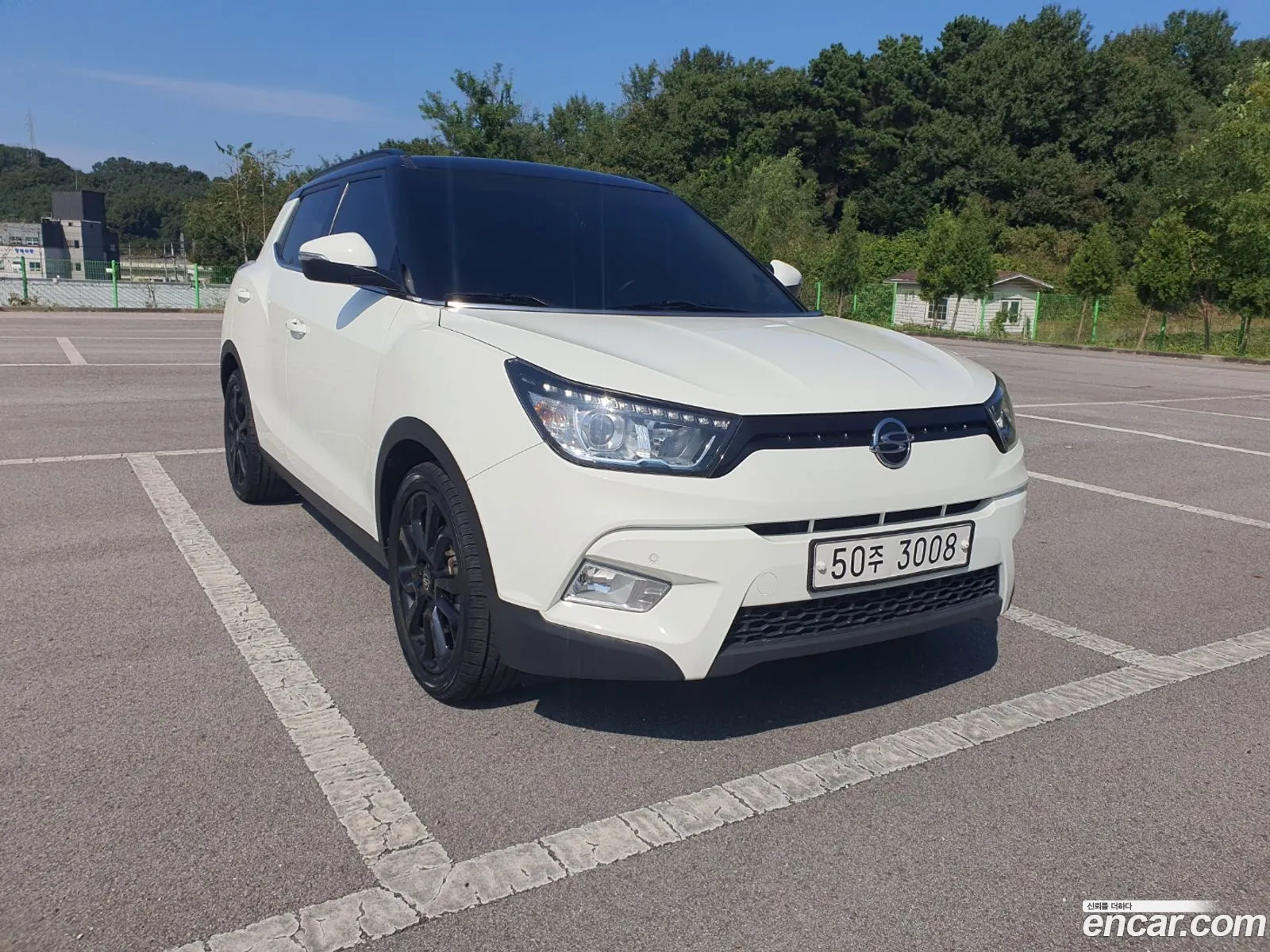 Kg Mobility Ssangyong Tivoli Lx 2Wd Top-Of-The-Line Model - фотография 6936328