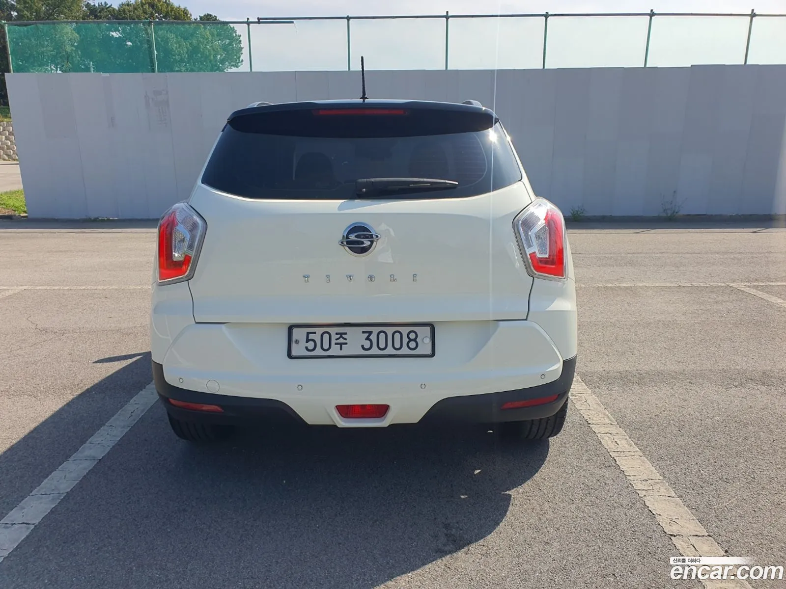 Kg Mobility Ssangyong Tivoli Lx 2Wd Top-Of-The-Line Model - фотография 6936330