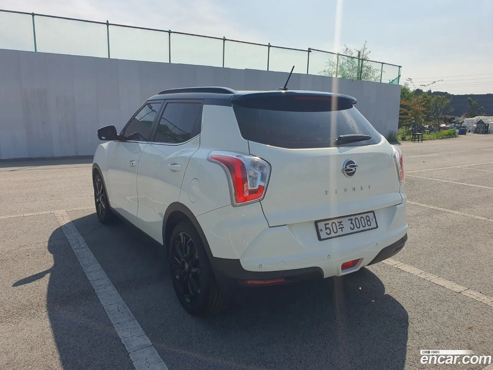 Kg Mobility Ssangyong Tivoli Lx 2Wd Top-Of-The-Line Model - фотография 6936332