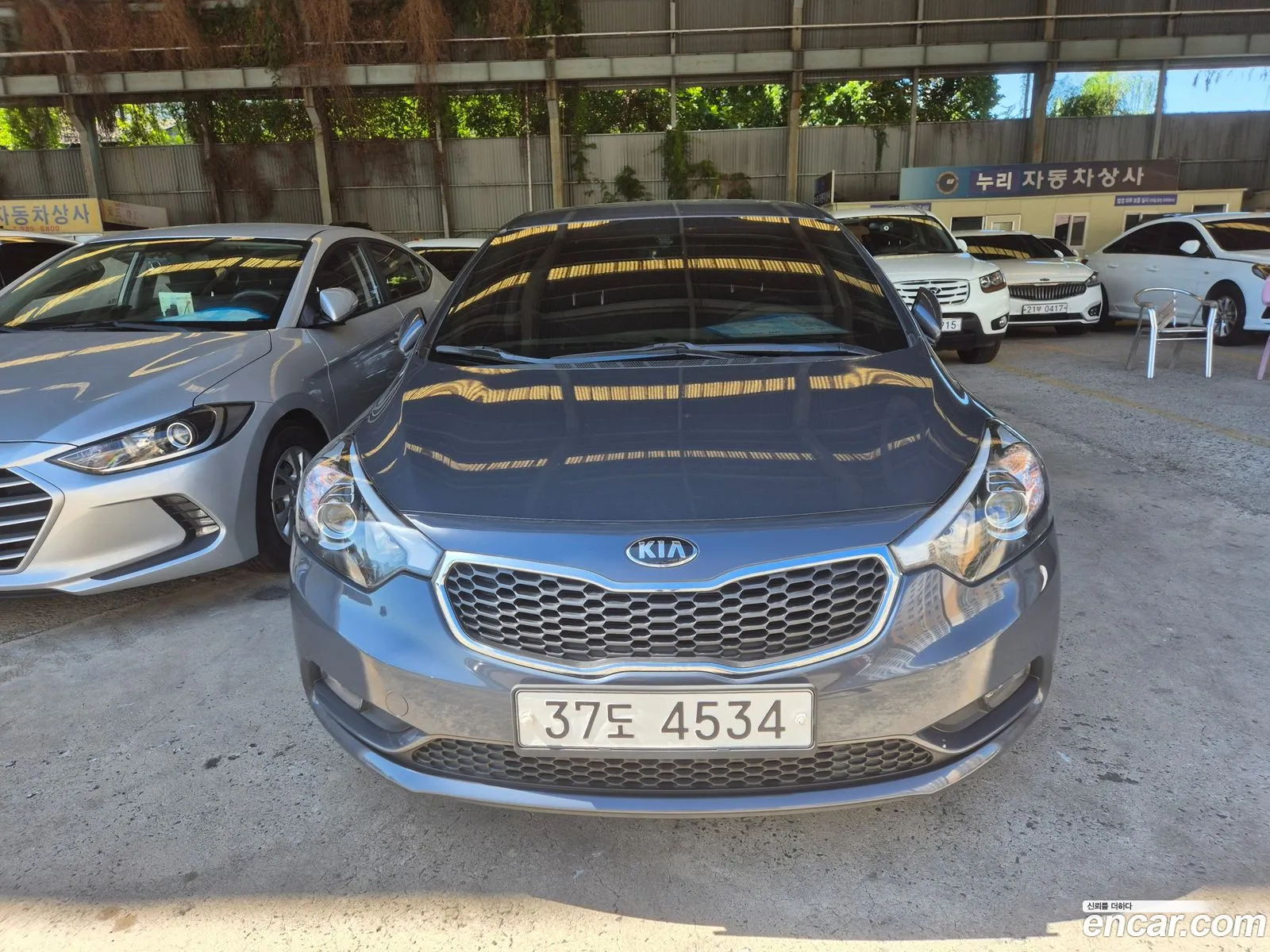 Kia K3 Deluxe - фотография 13678335