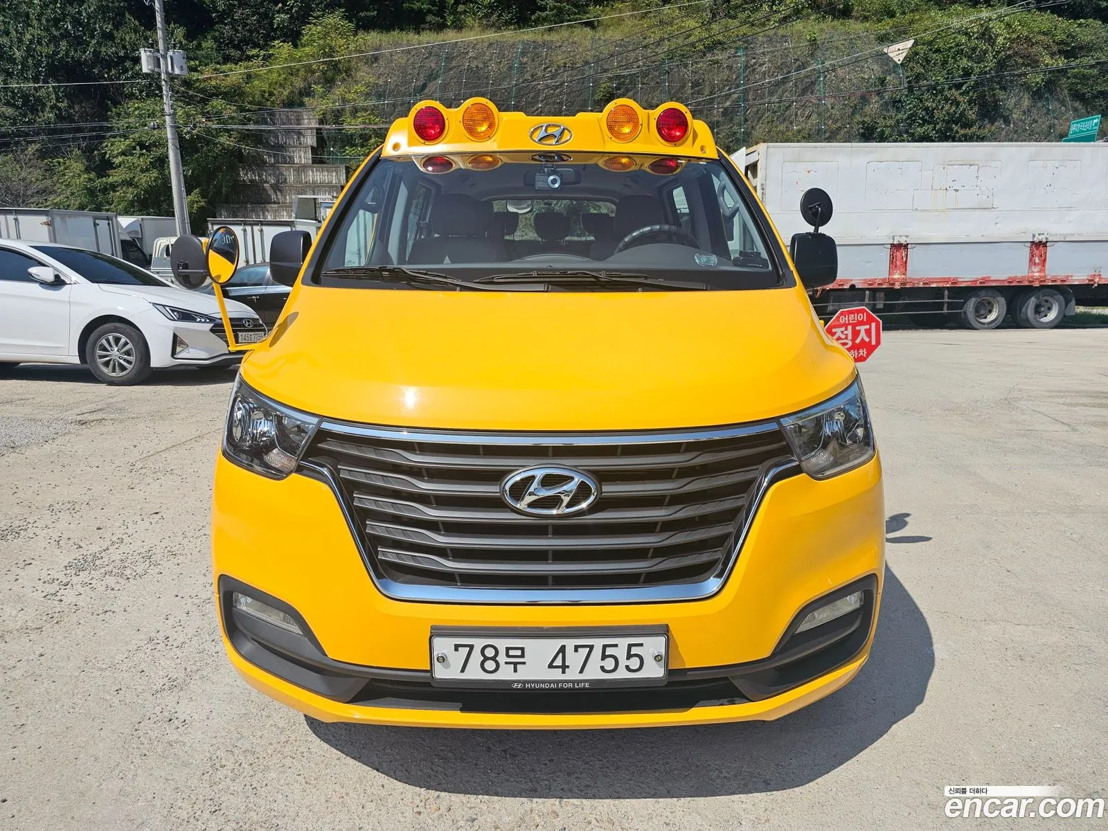 Hyundai The New Grand Starex Child Protection Car - фотография 13802907