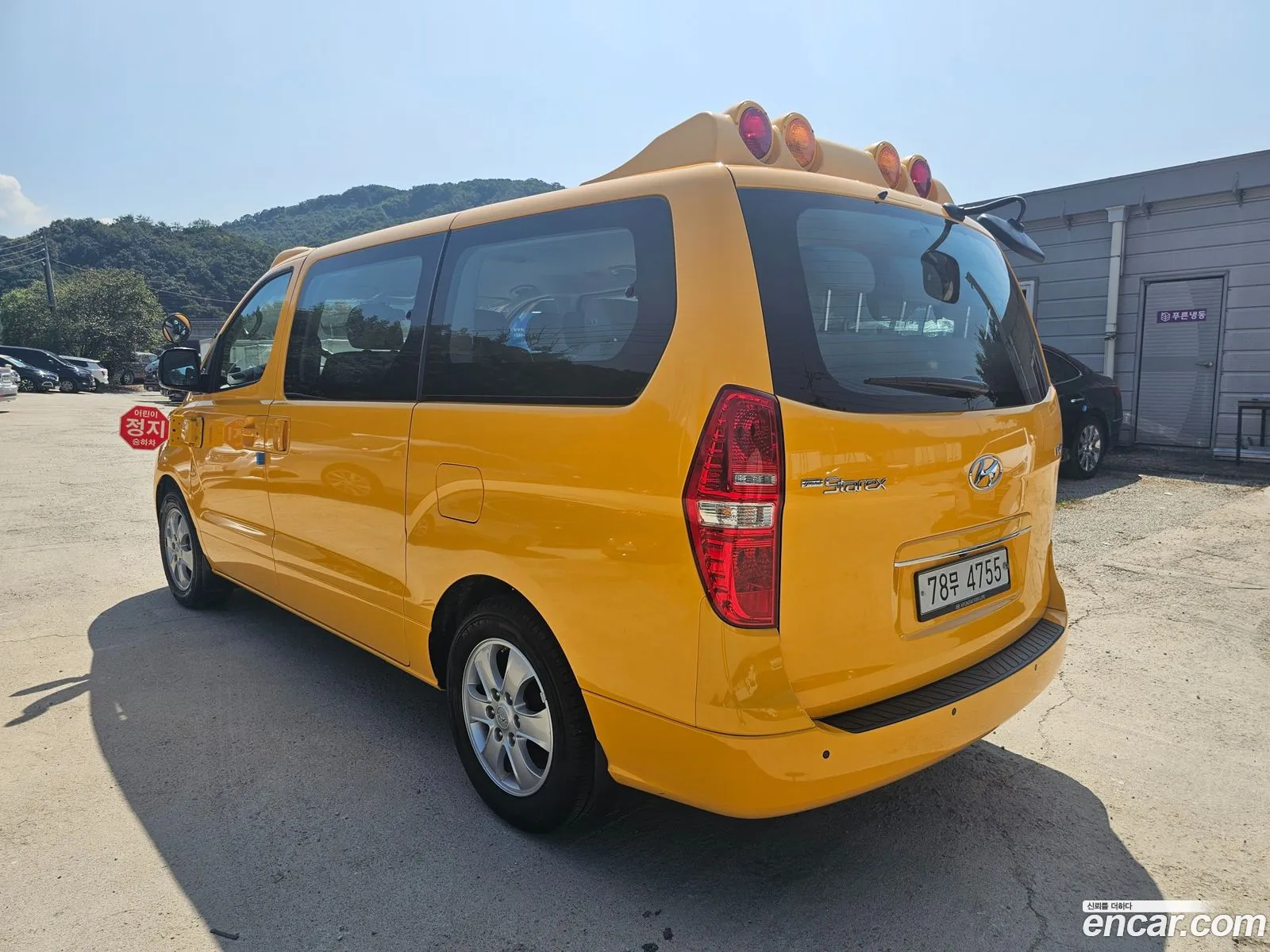 Hyundai The New Grand Starex Child Protection Car - фотография 13802910