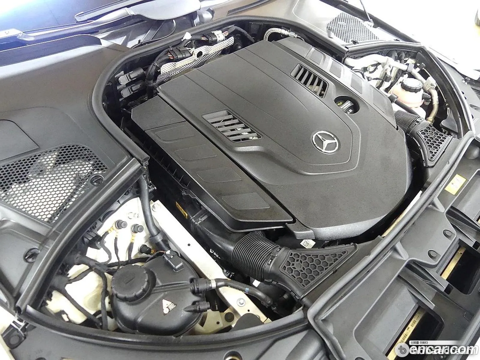 Mercedes S-Class W223 Maybach S580 4Matic - фотография 13802900