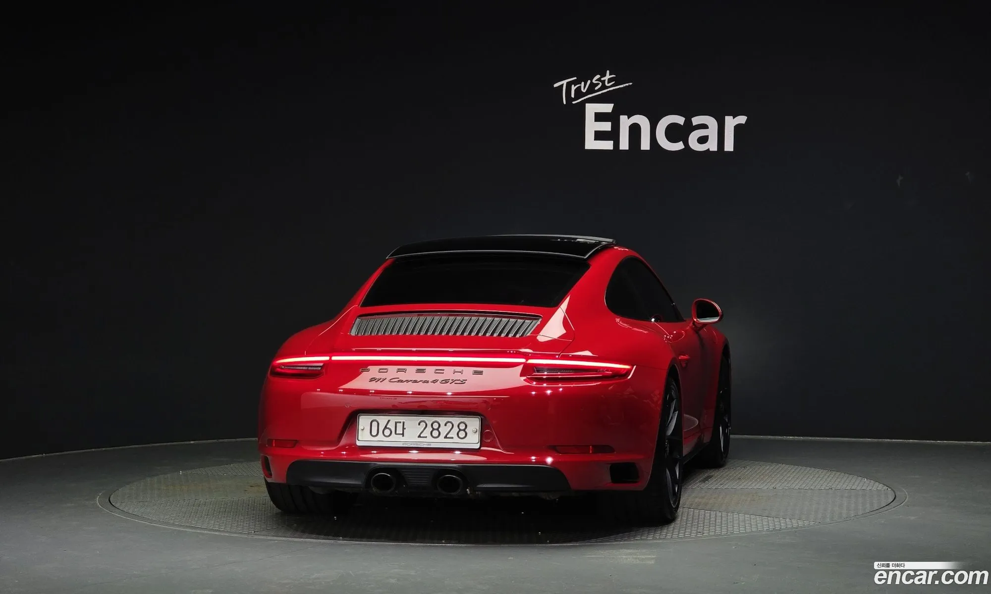 Porsche 911 Carrera 4 Gts 991 - фотография 8040347