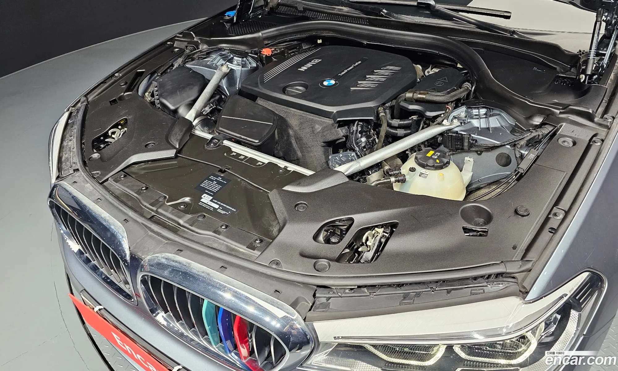 BMW 5 Series G30 520D Luxury Special Edition - фотография 1082442