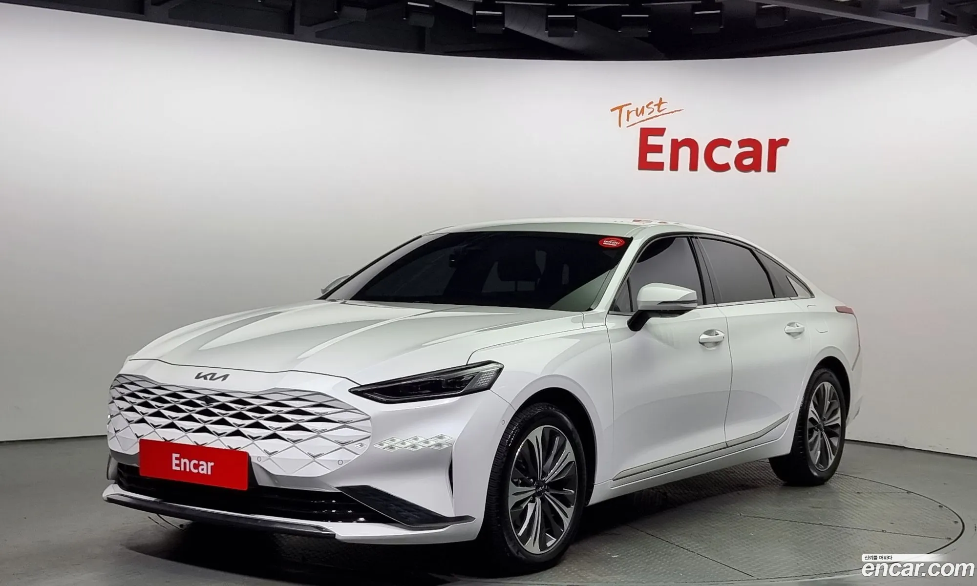 Kia K8 Hybrid Signature - фотография 13922265