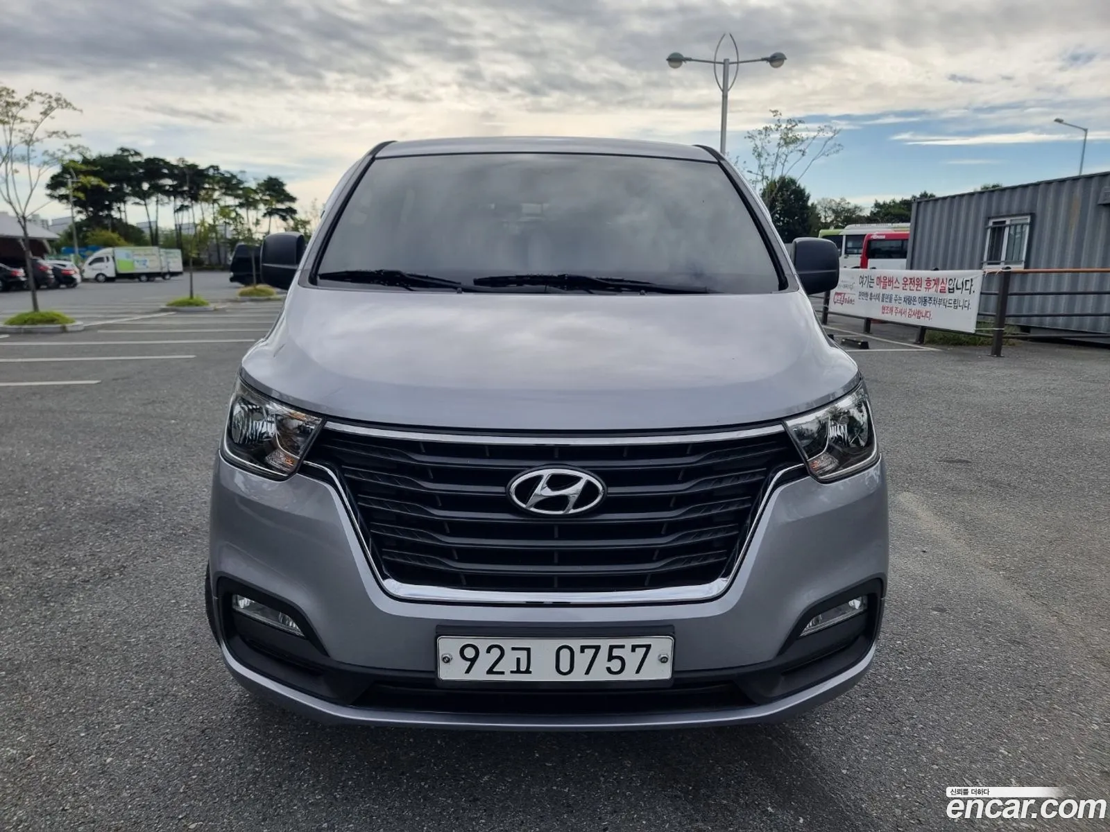 Hyundai The New Grand Starex Van 5-Seater Smart - фотография 13959378