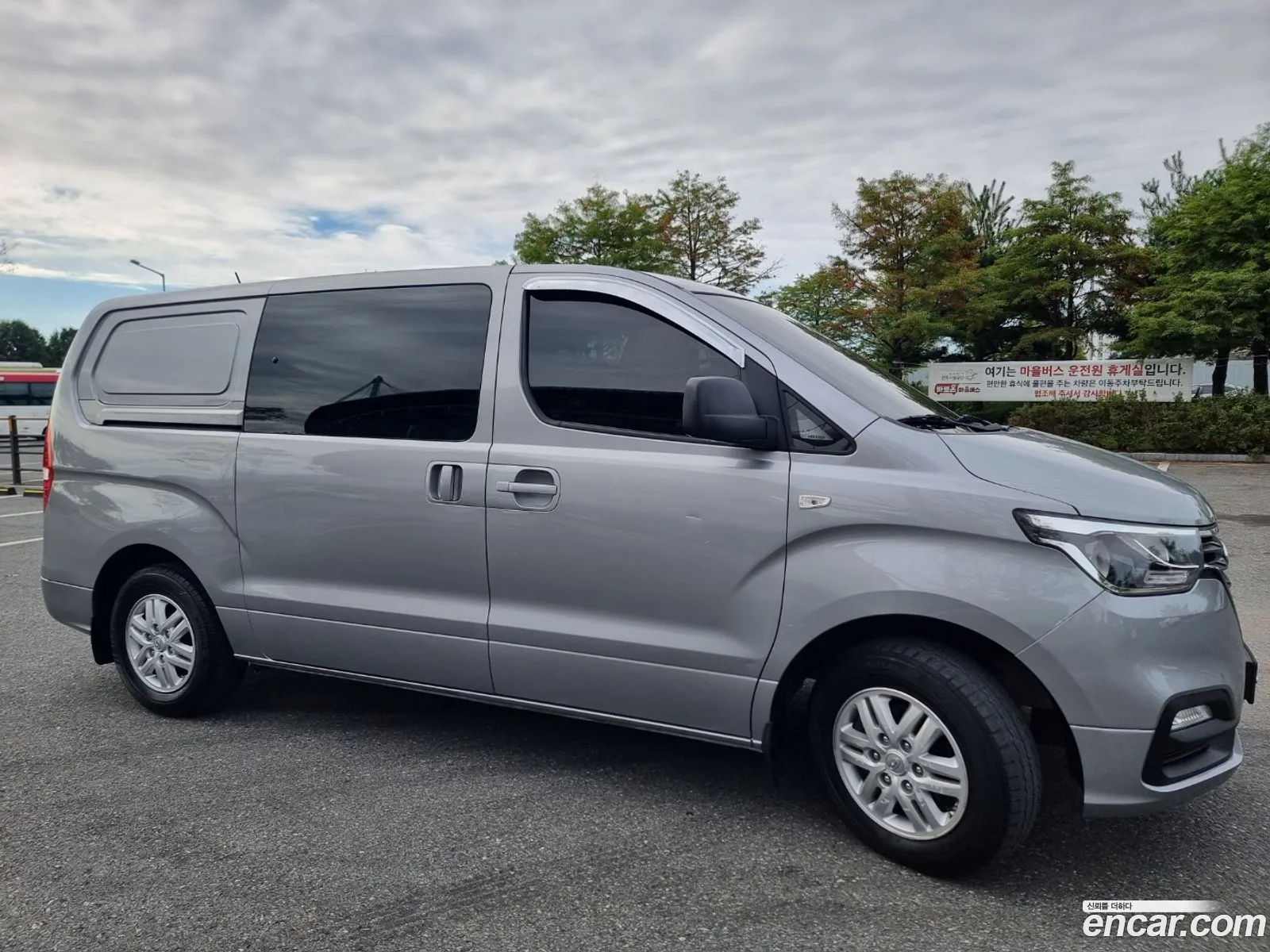 Hyundai The New Grand Starex Van 5-Seater Smart - фотография 13959380