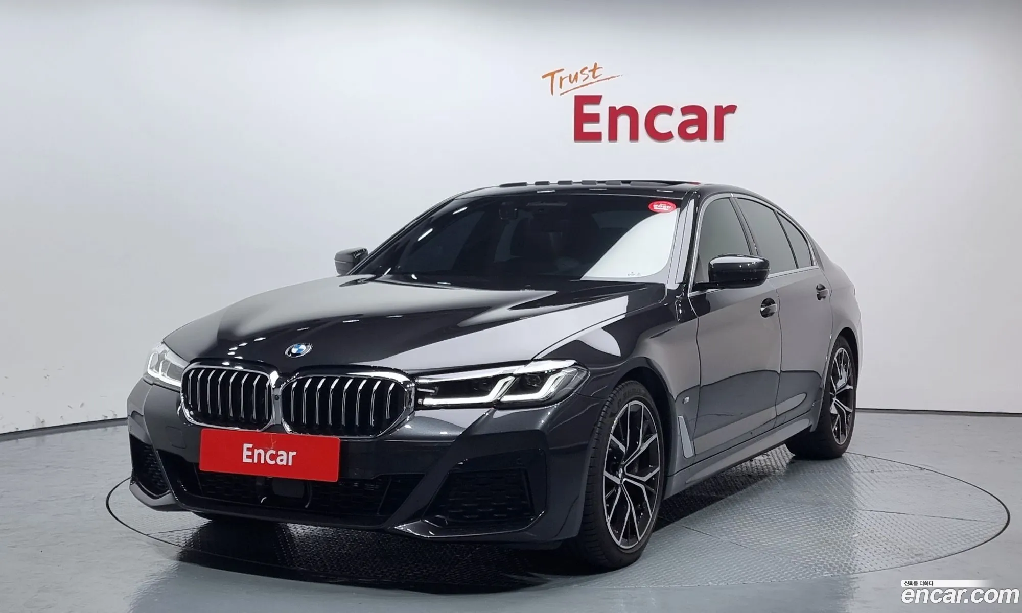 BMW 5 Series G30 530I xDrive M Sports - фотография 1085037