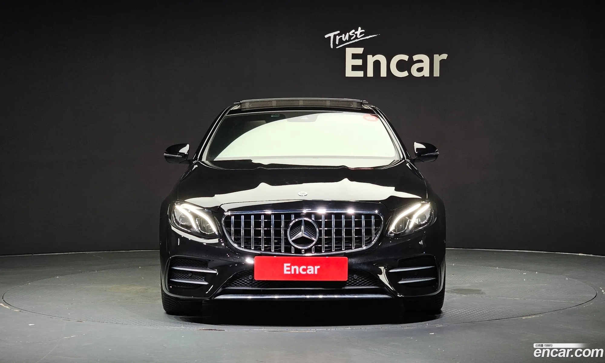 Mercedes E-Class W213 E300 Avantgarde - фотография 13922213