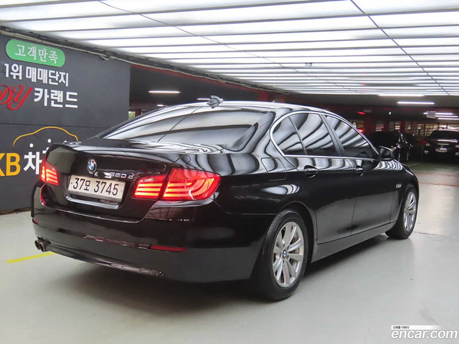 BMW 5 Series F10 520D - фотография 1072884
