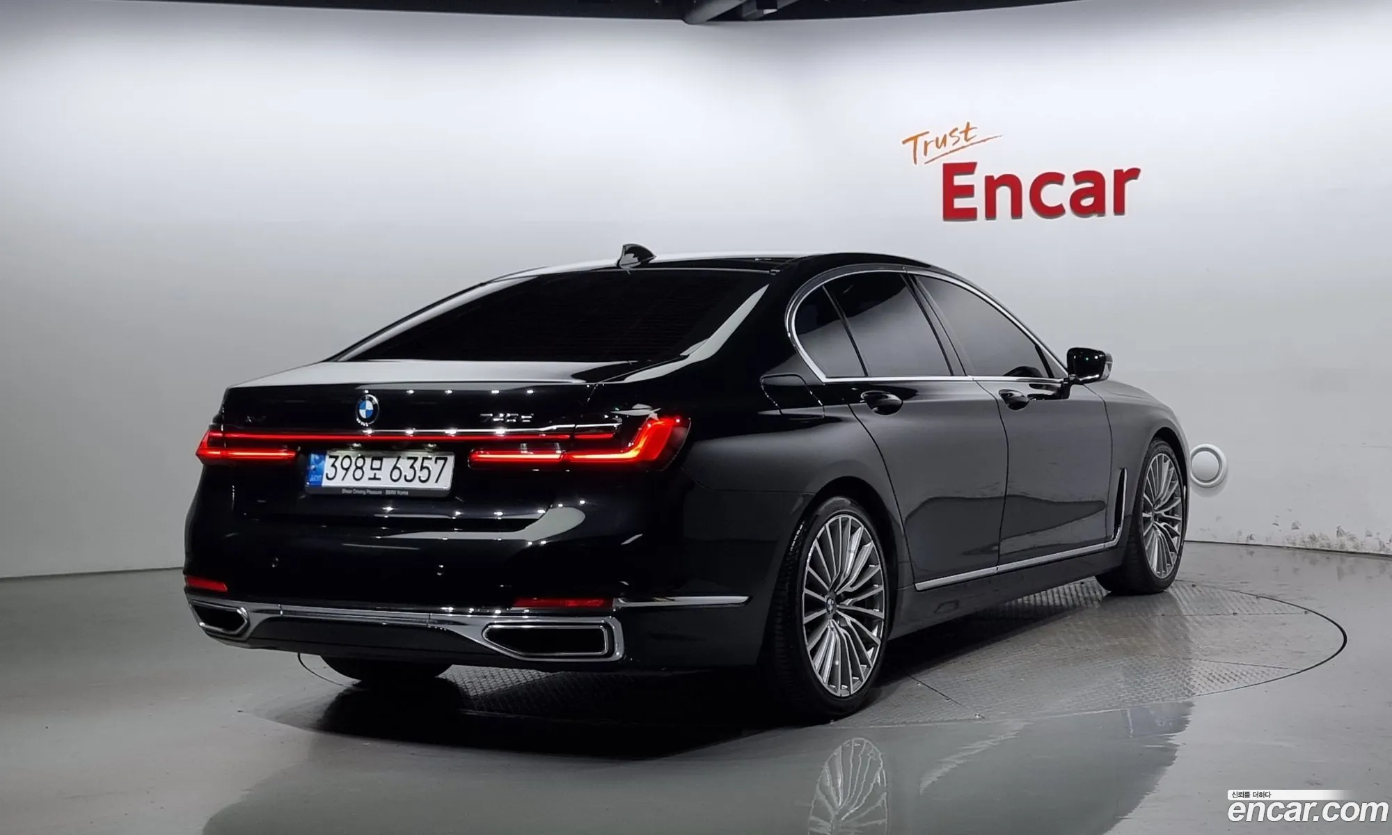 BMW 7 Series G11 740D xDrive Design Pure Excellence - фотография 13481188