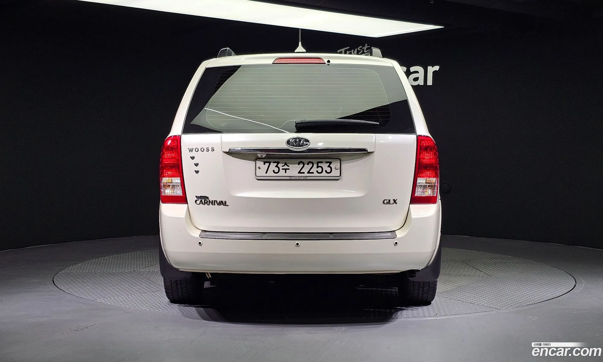 Kia Carnival R Grand Carnival Lpi Glx Basic Model - фотография 13958099