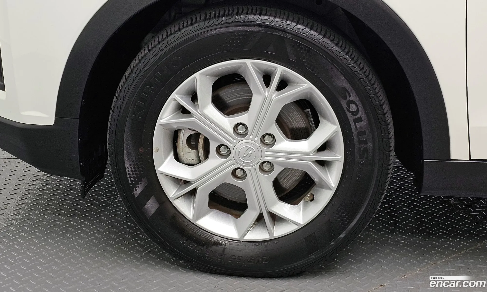 Kg Mobility Ssangyong Very New Tivoli Gasoline 15 2Wd V3 - фотография 6955274