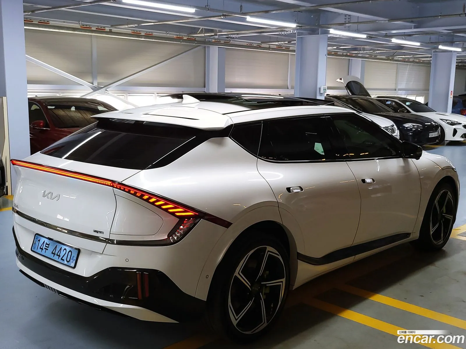 Kia Ev6 Gt 4Wd - фотография 13654315