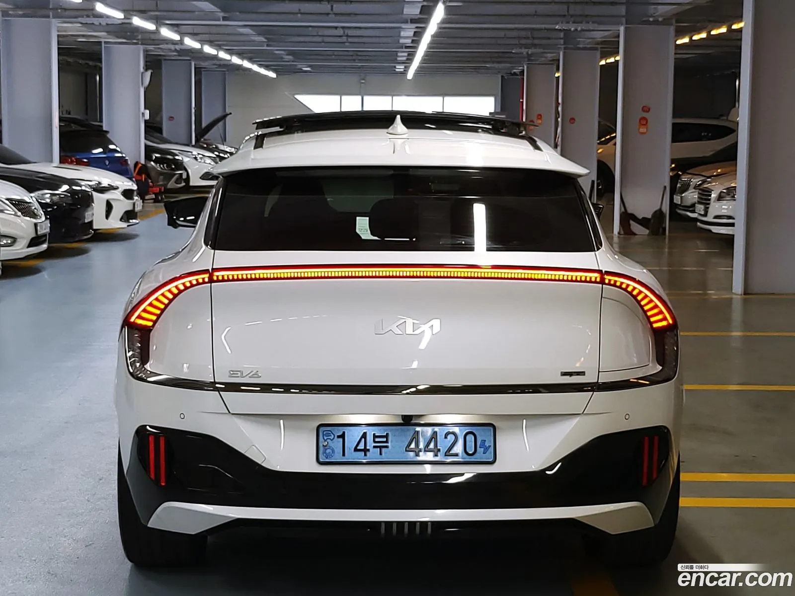 Kia Ev6 Gt 4Wd - фотография 13654316
