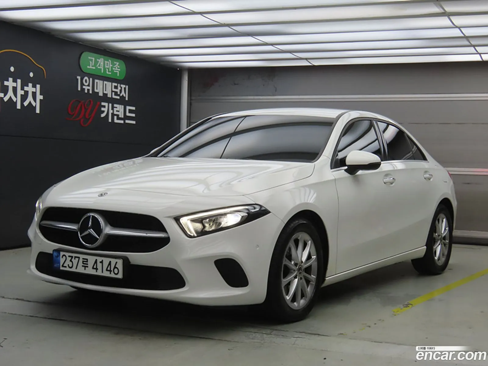 Mercedes A-Class W177 A220 Sedan - фотография 13958036