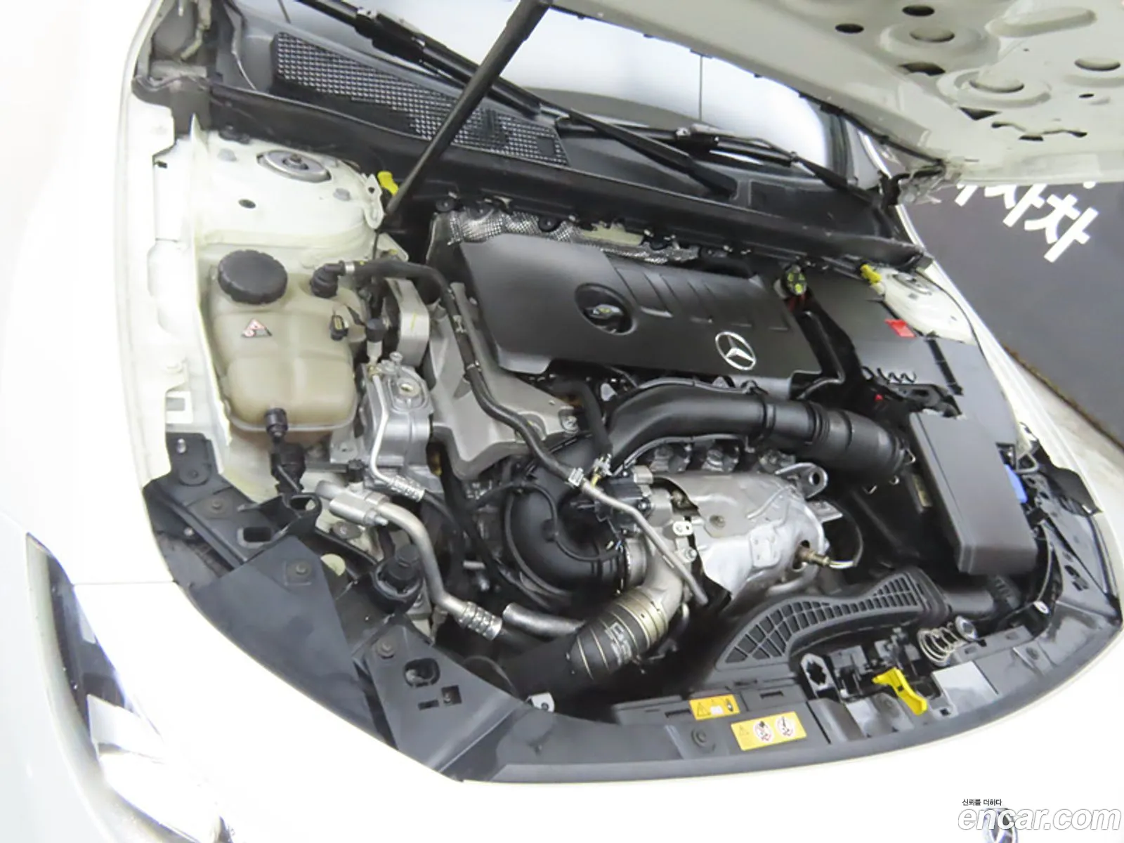Mercedes A-Class W177 A220 Sedan - фотография 13958041