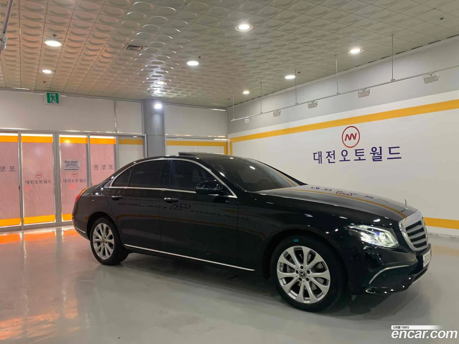 Benz E-Class W213 E220D 4Matic Exclusive - фотография 12521433