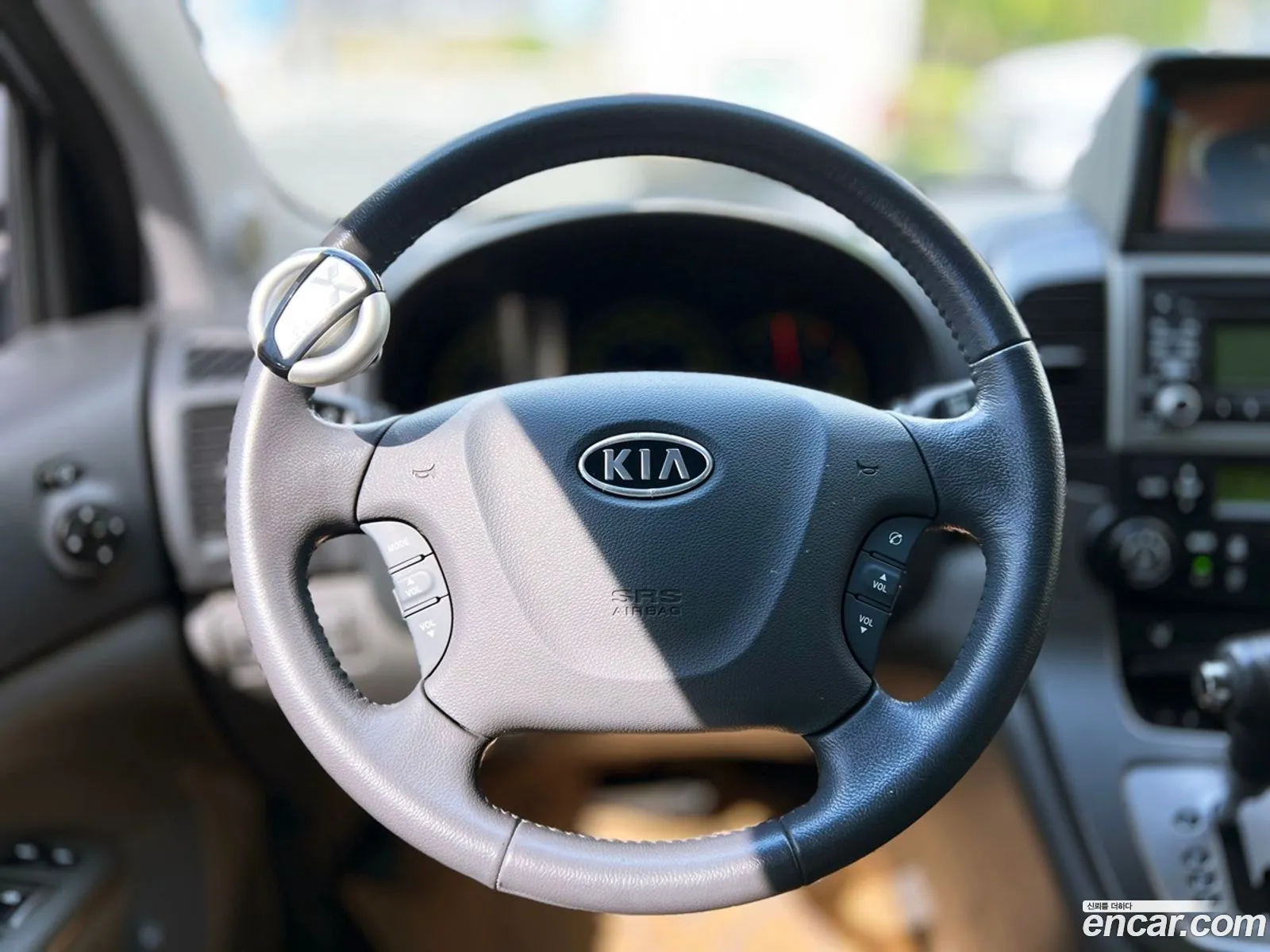 Kia Grand Carnival Lpi Glx Basic Model - фотография 12521413
