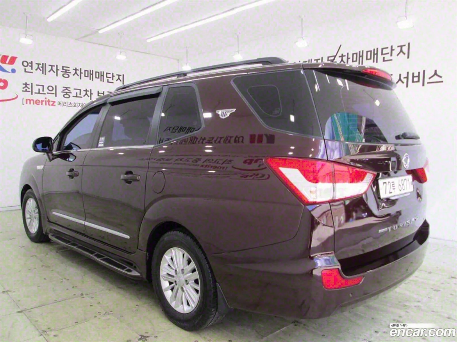 Kg Mobility Ssangyong Korando Turismo 2Wd Extreme 11-Seater - фотография 6919111