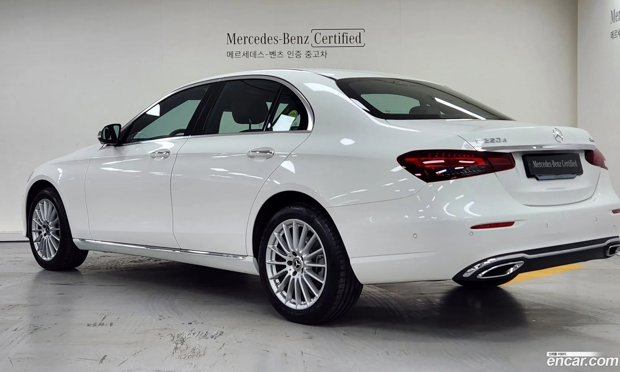 Benz E-Class W213 E220D 4Matic Exclusive - фотография 14034804